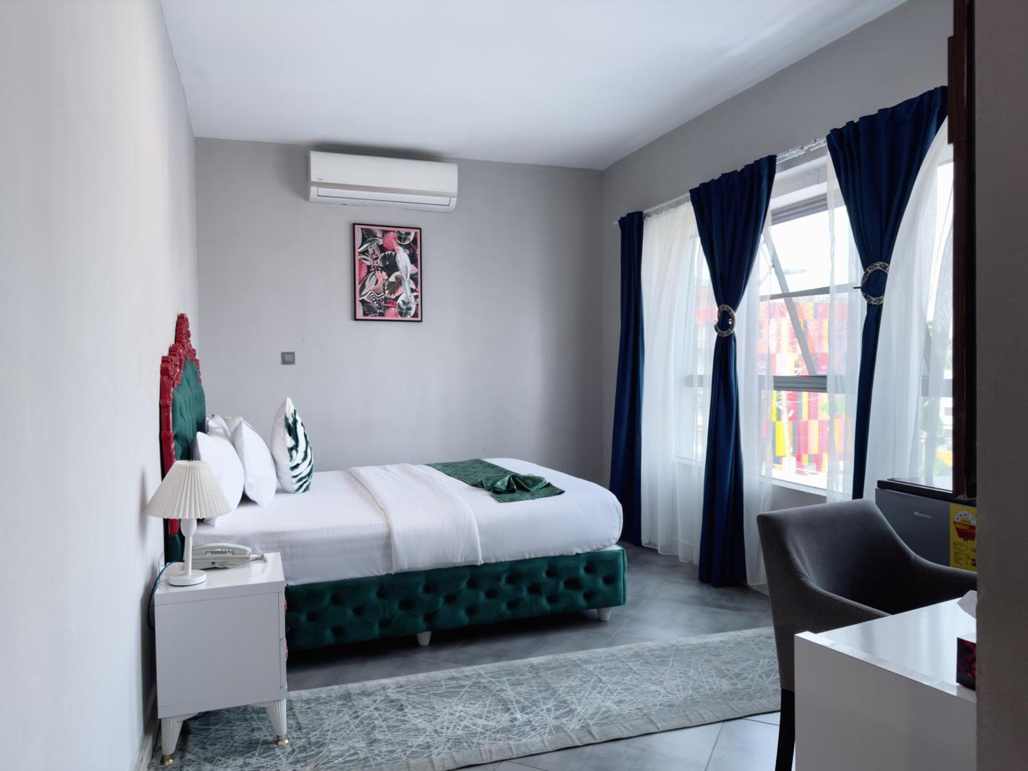 Euro Homes Hotel 아크라 외부 사진