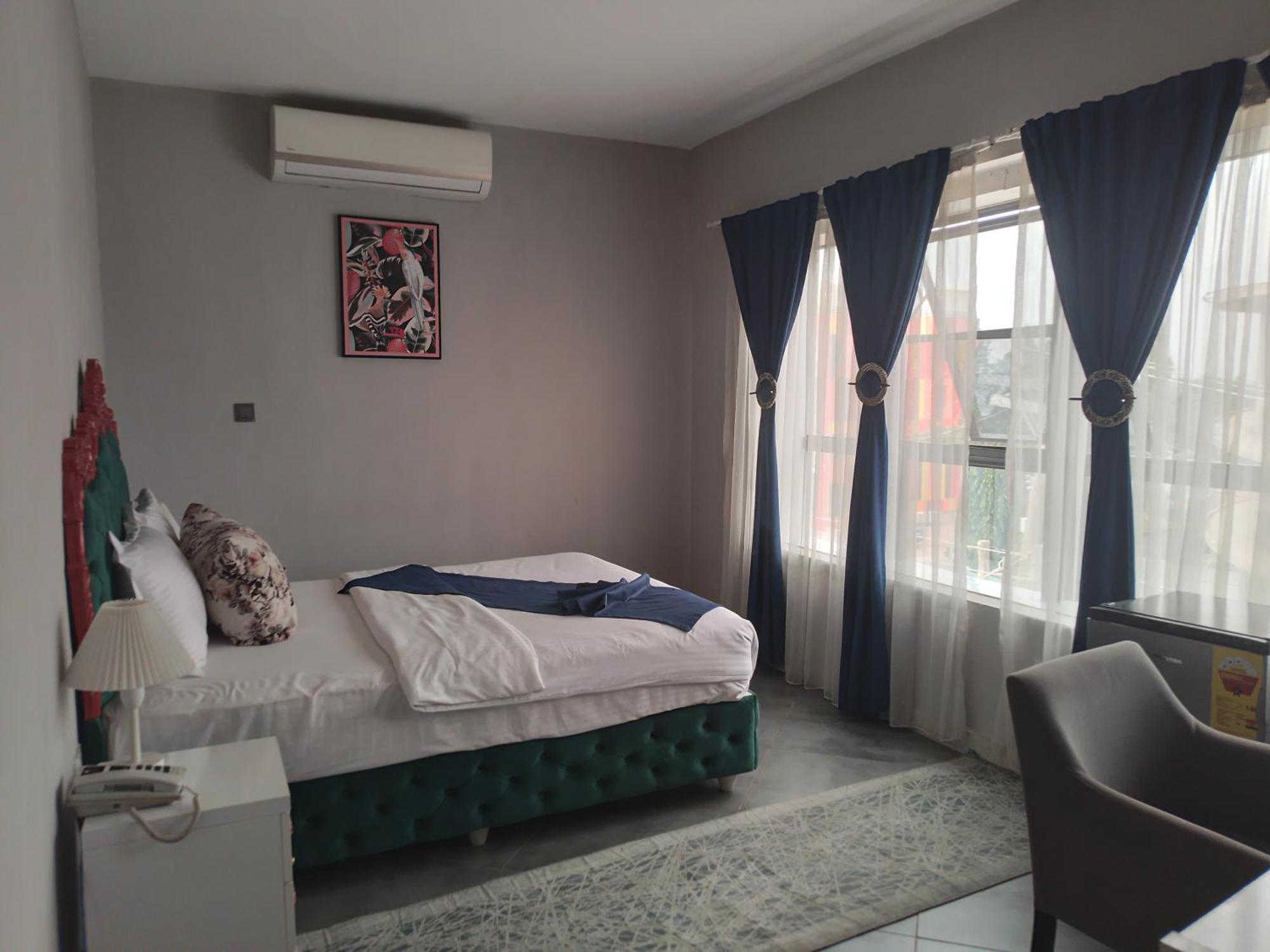 Euro Homes Hotel 아크라 외부 사진