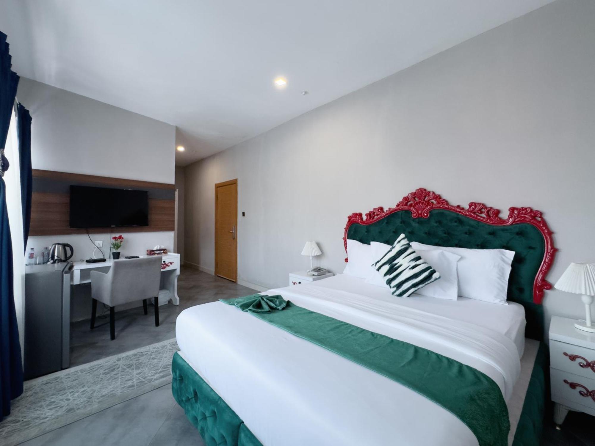 Euro Homes Hotel 아크라 외부 사진