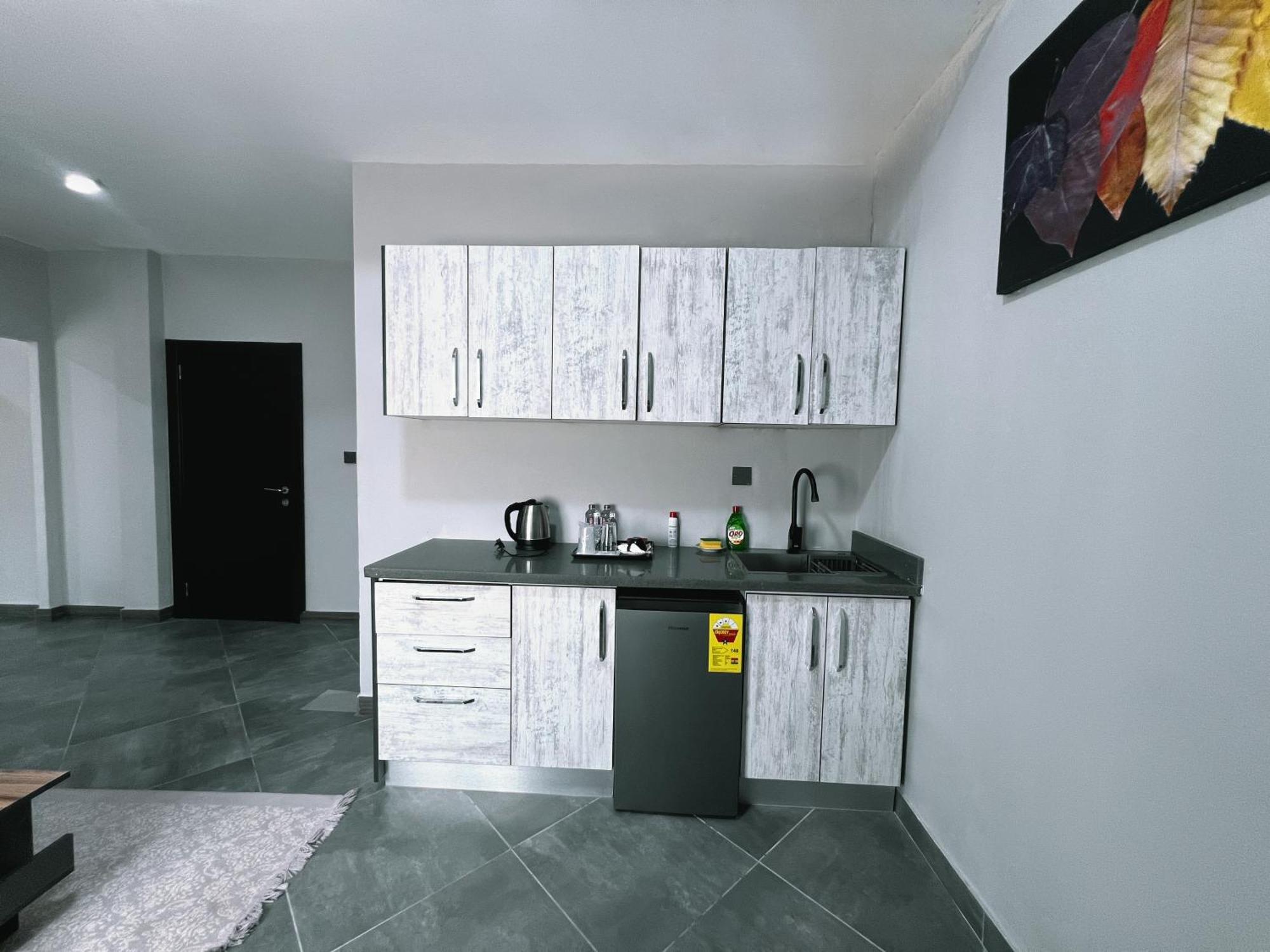 Euro Homes Hotel 아크라 외부 사진